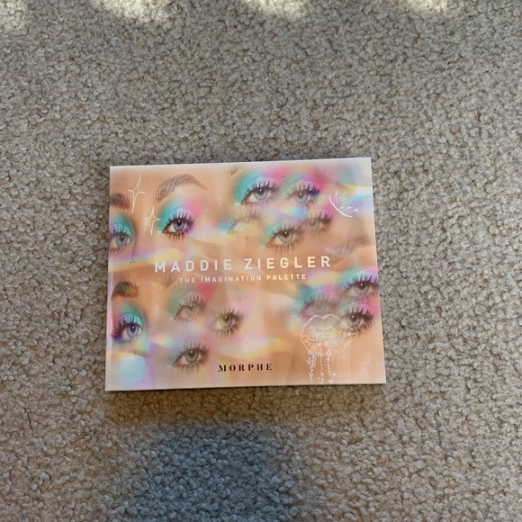 Morphe | Makeup | Maddie Ziegler Eyeshadow Palette | Poshmark